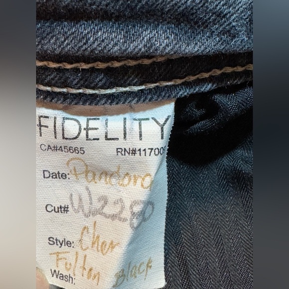 Fidelity Denim Cher Cropped Skinny Jeans - Picture 6 of 7